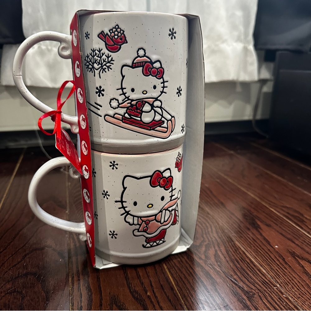 Hello Kitty Holiday Mug Set